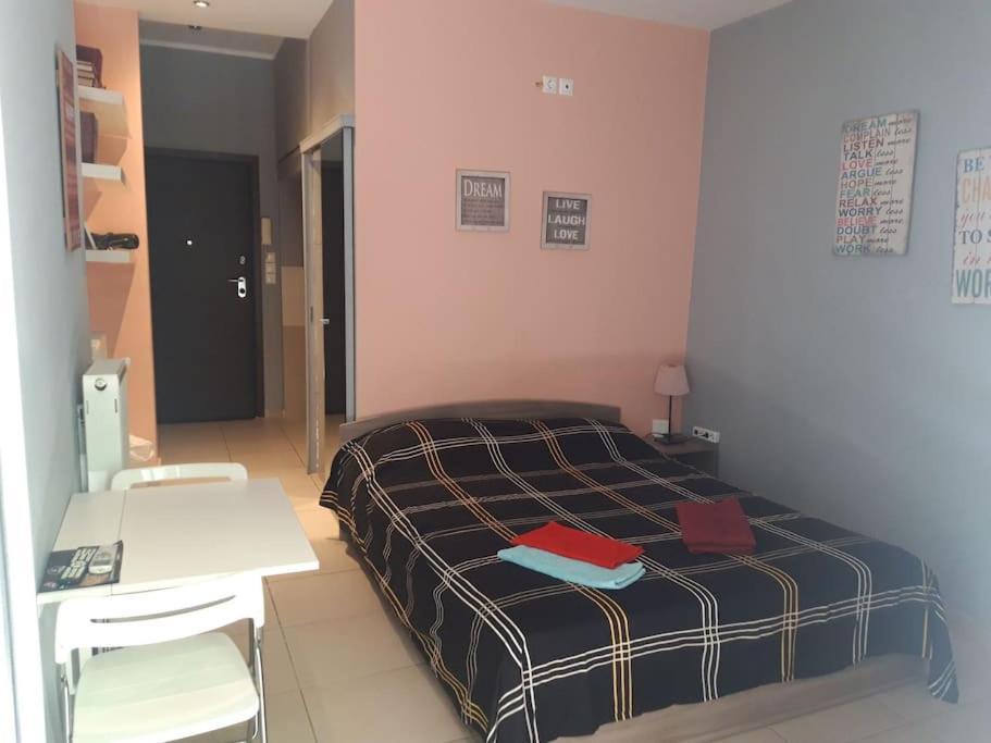 Ideally Located Apartment In Central Athen Eksteriør bilde