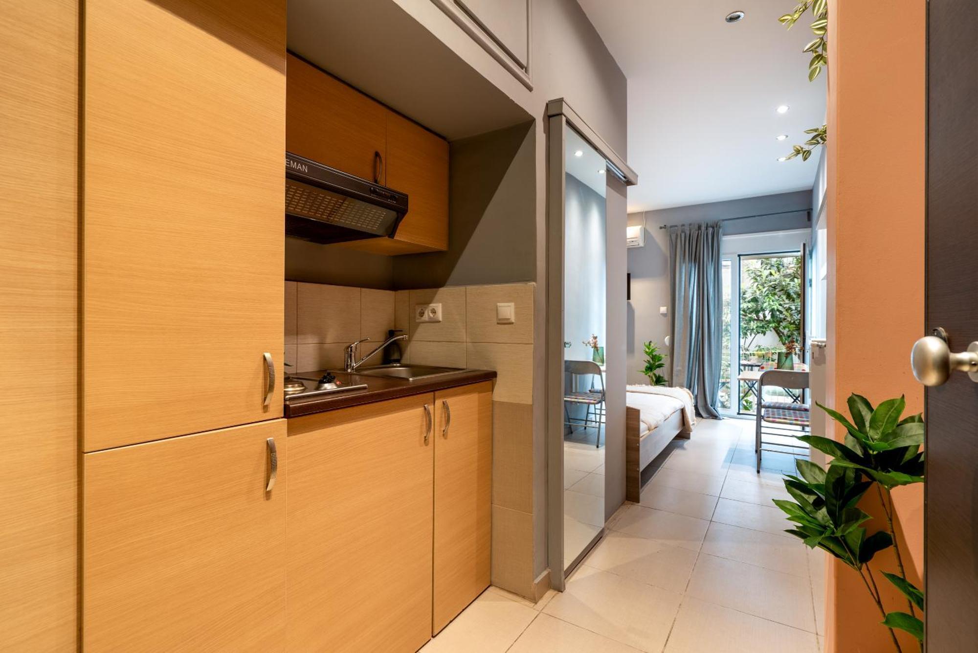 Ideally Located Apartment In Central Athen Eksteriør bilde