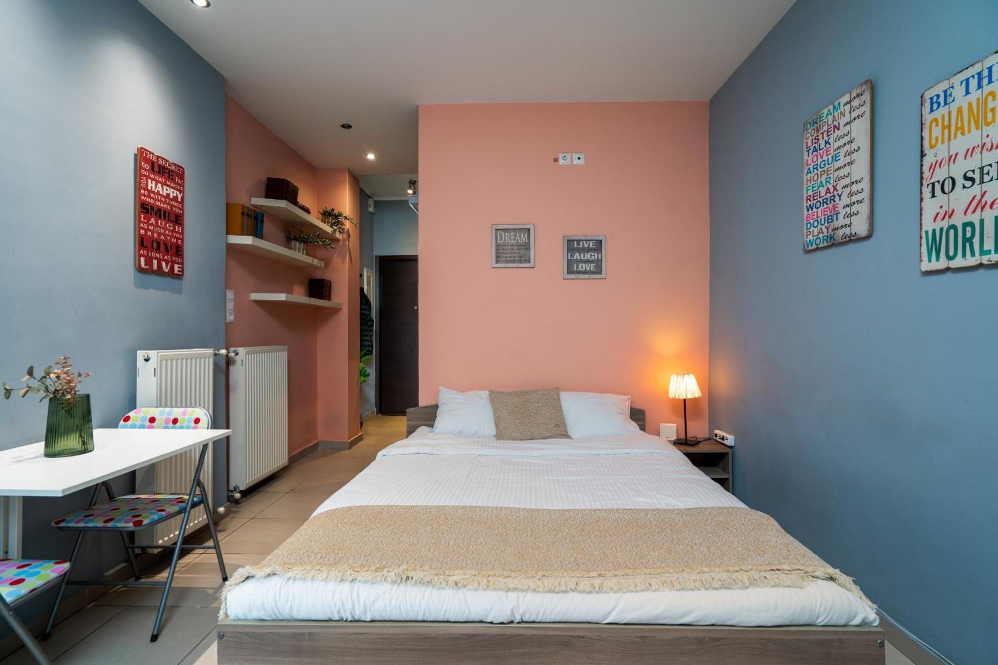 Ideally Located Apartment In Central Athen Eksteriør bilde
